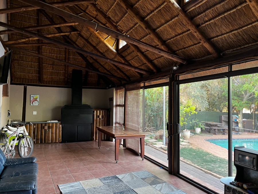 4 Bedroom Property for Sale in Pellissier Free State